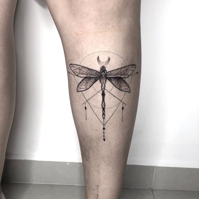 tattoo femenino libelula 13