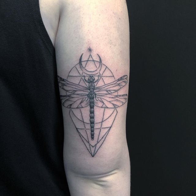 tattoo femenino libelula 20
