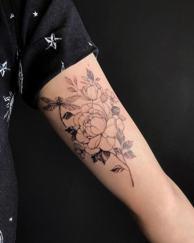 tattoo femenino libelula 38