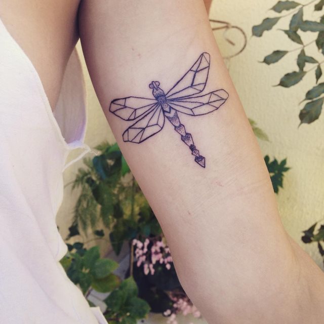 tattoo femenino libelula 45