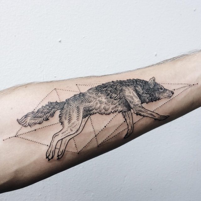 tattoo femenino lobo 17