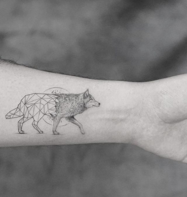 tattoo femenino lobo 47