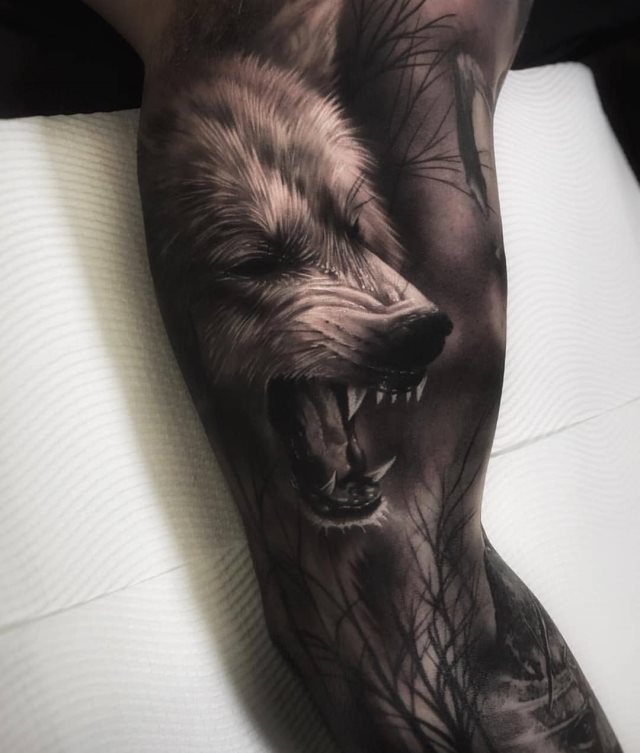 tattoo femenino lobo 74
