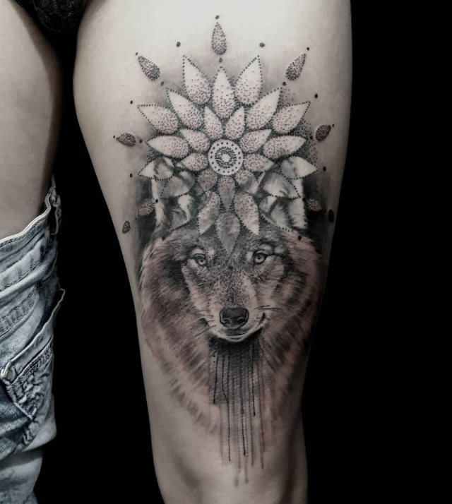 tattoo femenino lobo 75