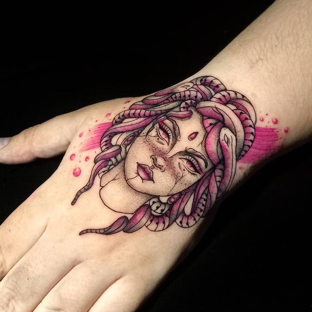 tattoo femenino mitologia griego 14