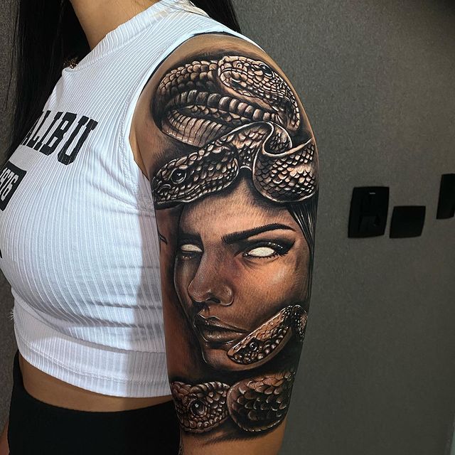 tattoo femenino mitologia griego 16