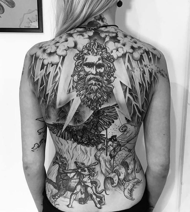 tattoo femenino mitologia griego 20