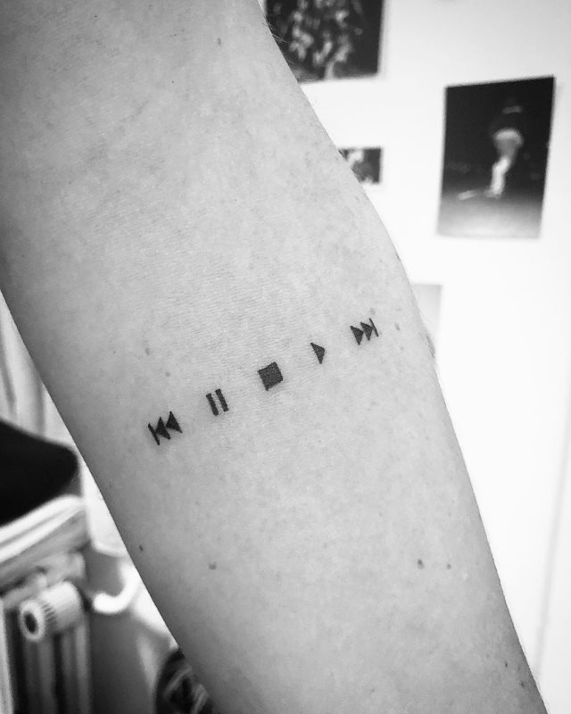 tattoo femenino musical 08