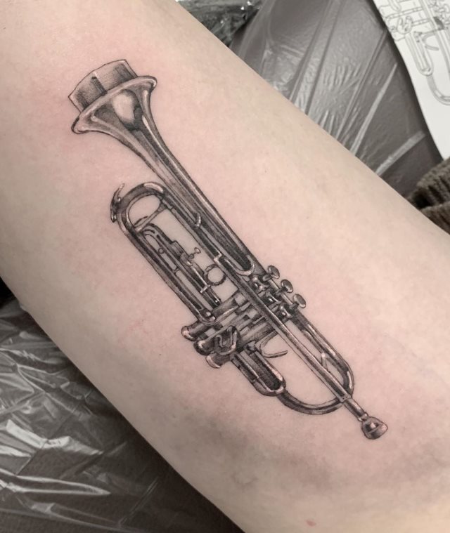 tattoo femenino musical 11