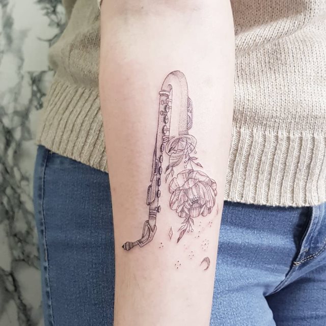 tattoo femenino musical 26
