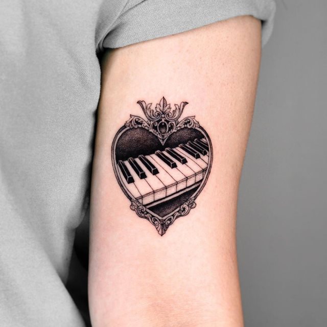 tattoo femenino musical 41