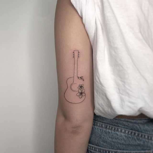 tattoo femenino musical 52