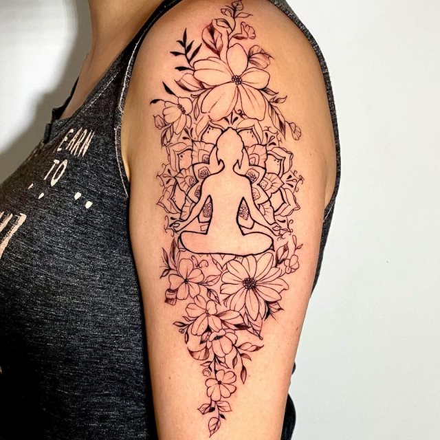 tattoo femenino muy grande 11