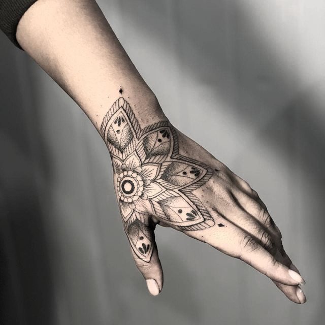 tattoo femenino muy grande 16