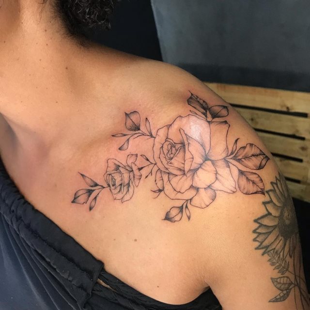 tattoo femenino muy grande 23