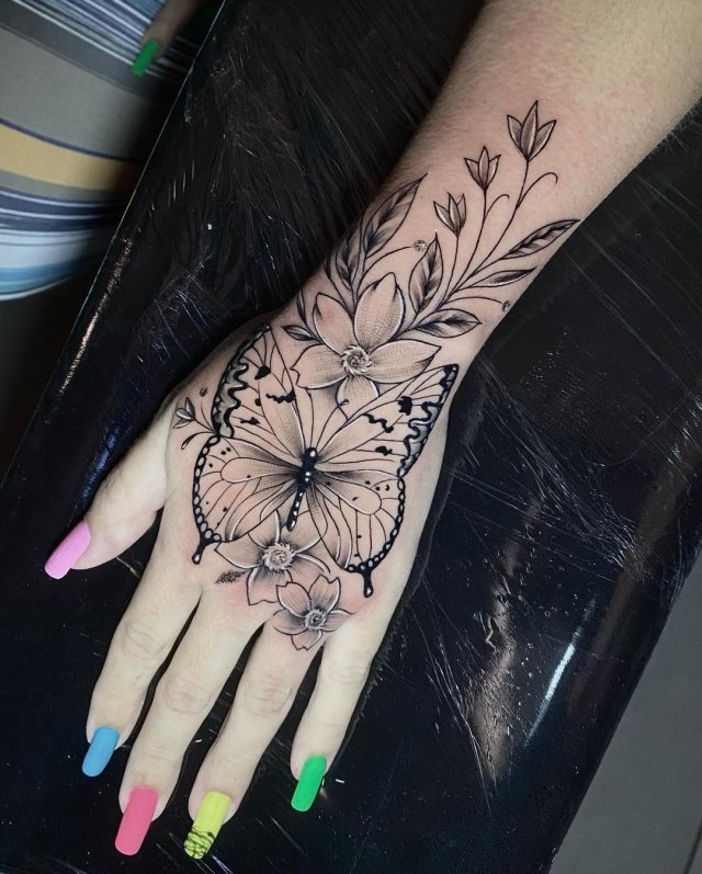 tattoo femenino muy grande 28