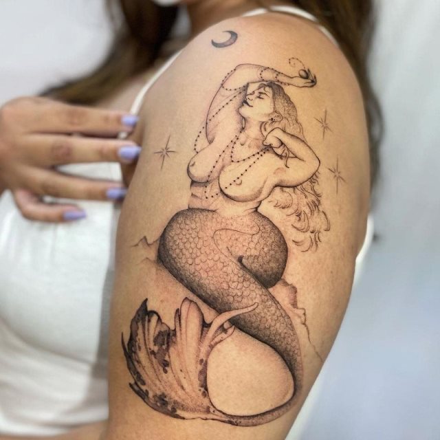 tattoo femenino muy grande 38