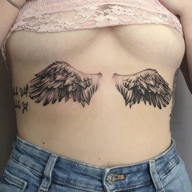 tattoo femenino muy grande 40