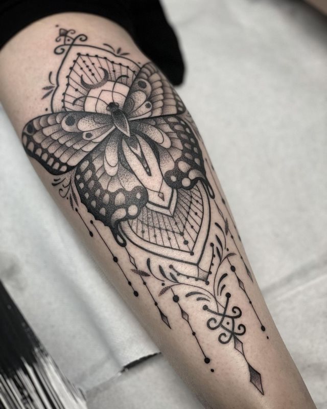 tattoo femenino muy grande 42