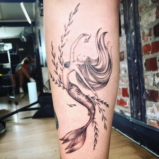 tattoo femenino muy grande 44