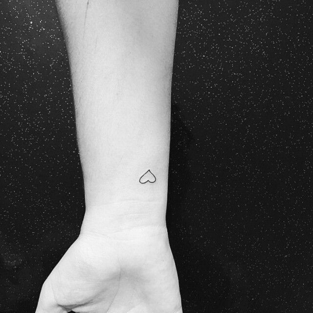 tattoo femenino muy pequeno 04