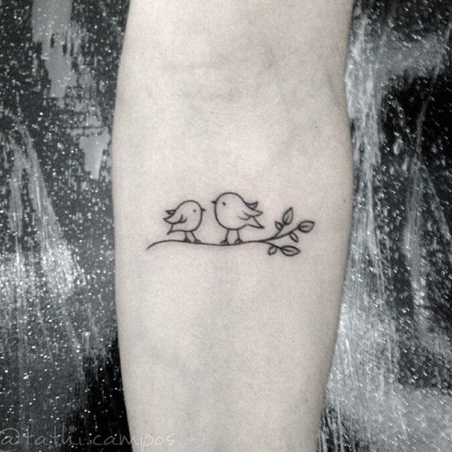 tattoo femenino muy pequeno 10