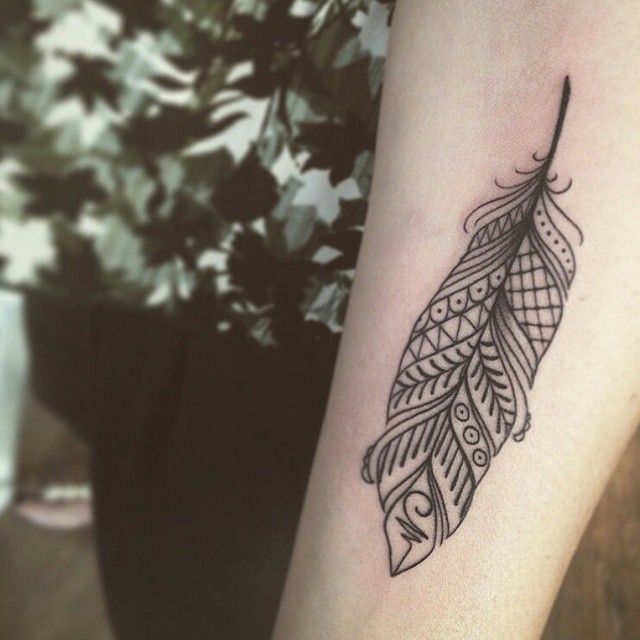 tattoo femenino muy pequeno 15