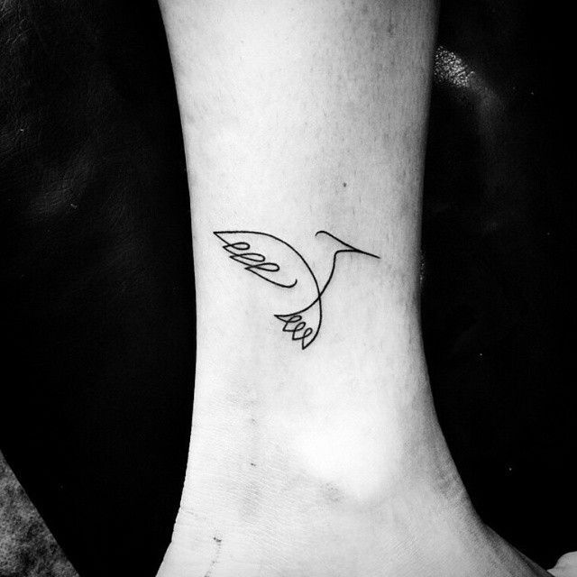 tattoo femenino muy pequeno 19