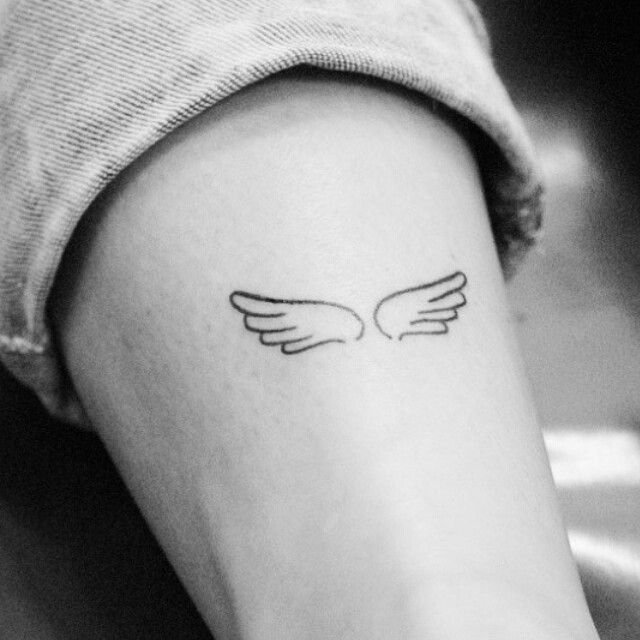 tattoo femenino muy pequeno 27