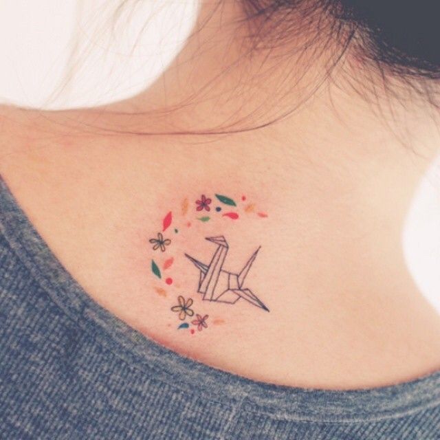 tattoo femenino muy pequeno 28