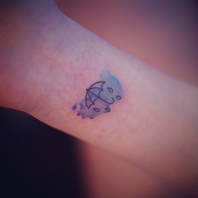 tattoo femenino muy pequeno 29