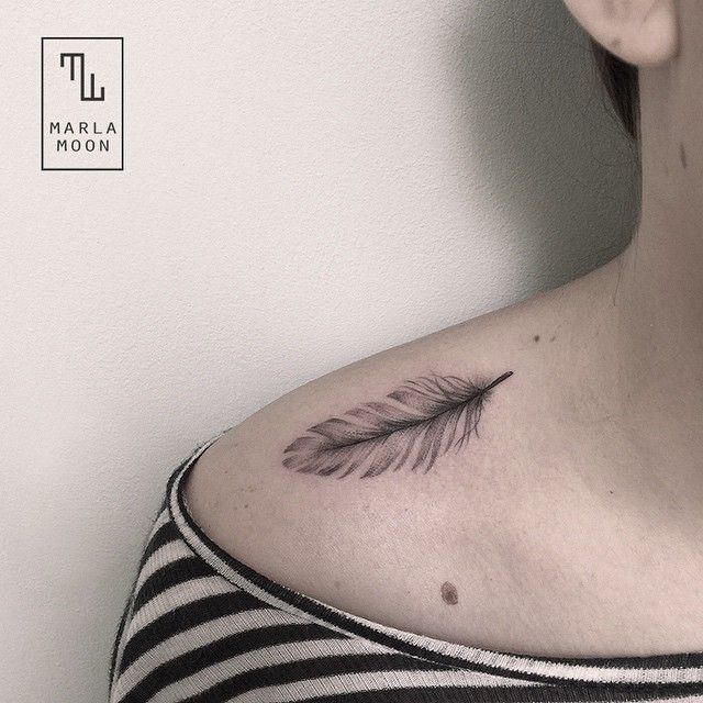 tattoo femenino muy pequeno 30
