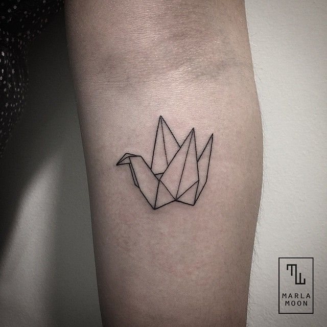 tattoo femenino muy pequeno 31