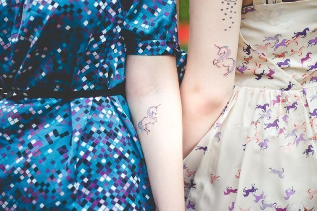 tattoo femenino muy pequeno 45