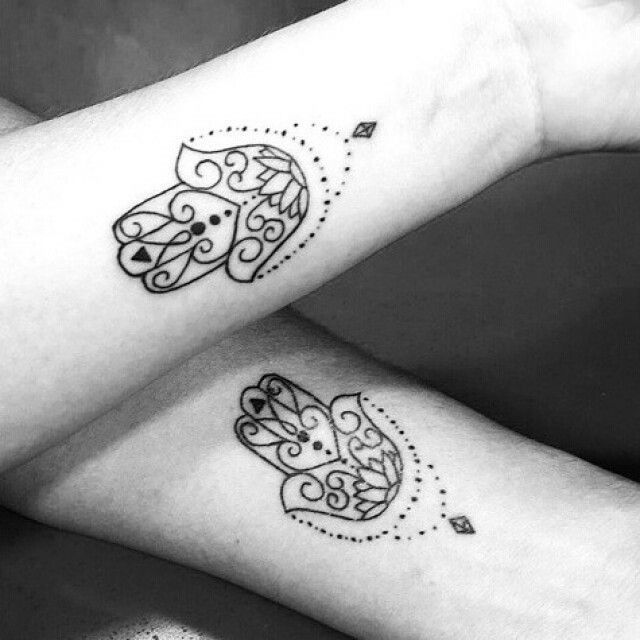 tattoo femenino muy pequeno 47