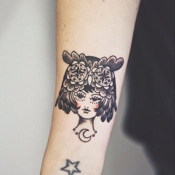 tattoo femenino muy pequeno 69