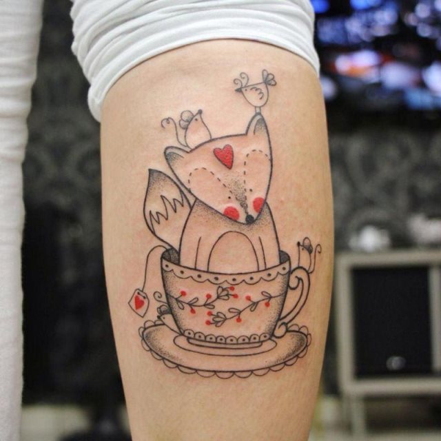 tattoo femenino muy pequeno 75