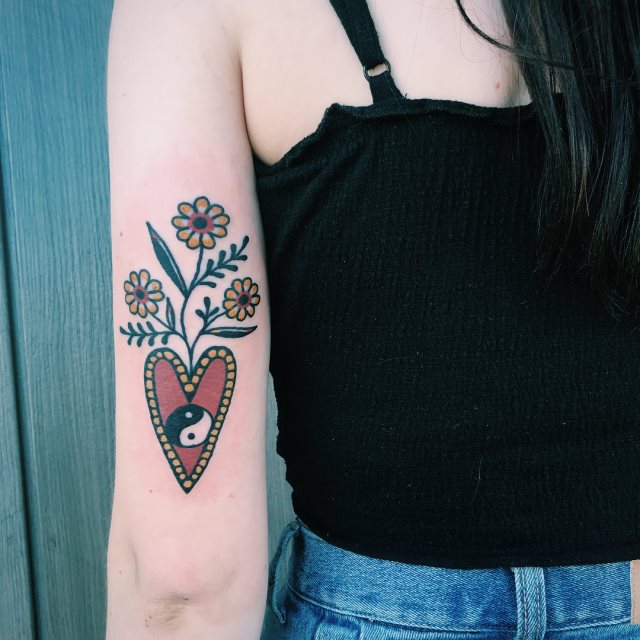 tattoo femenino old school 07