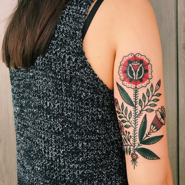 tattoo femenino old school 08