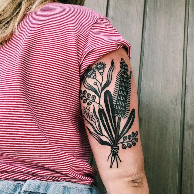 tattoo femenino old school 23