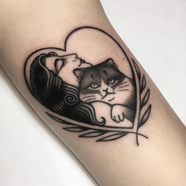 tattoo femenino old school 30
