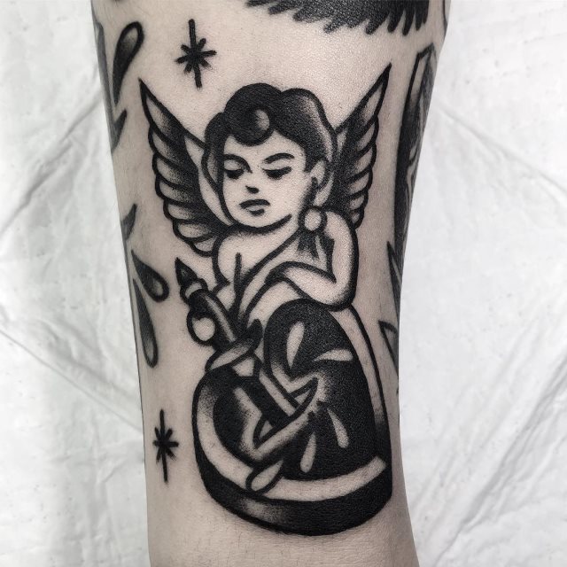 tattoo femenino old school 39
