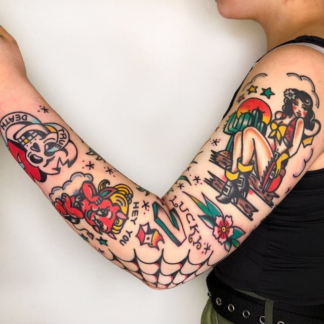 tattoo femenino old school 45