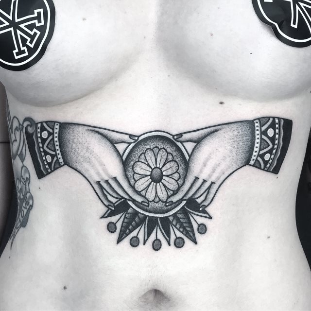 tattoo femenino old school 57