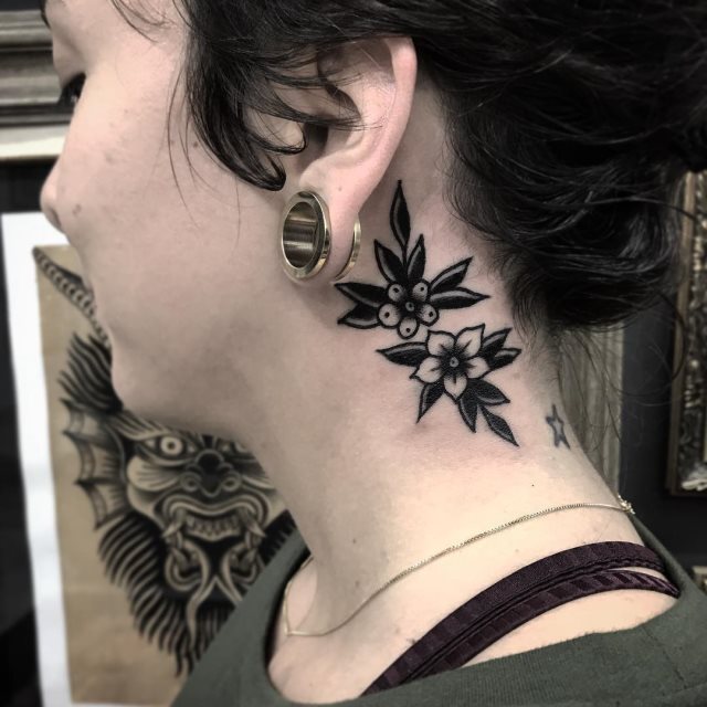 tattoo femenino old school 59