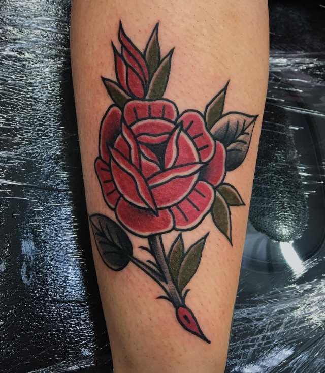 tattoo femenino old school 75