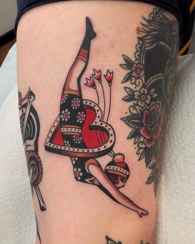 tattoo femenino old school 79