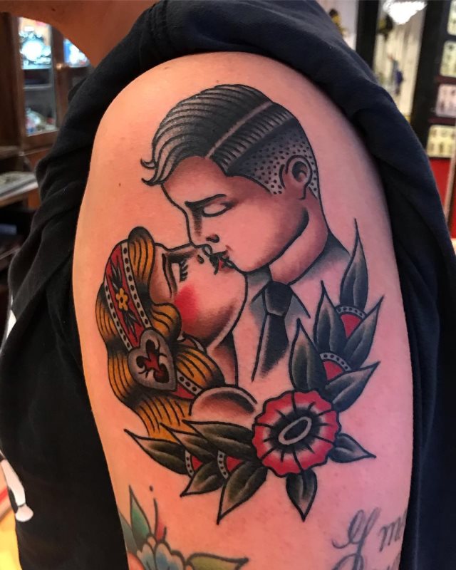 tattoo femenino old school 80