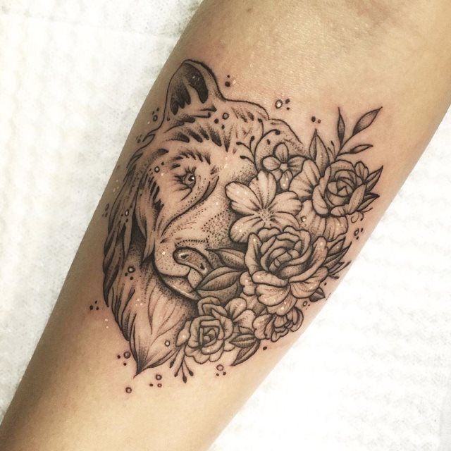 tattoo femenino oso 06