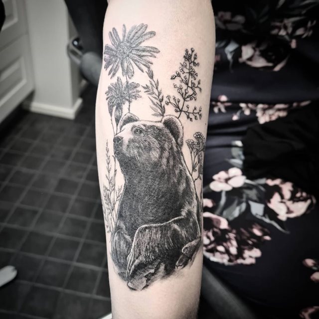 tattoo femenino oso 15